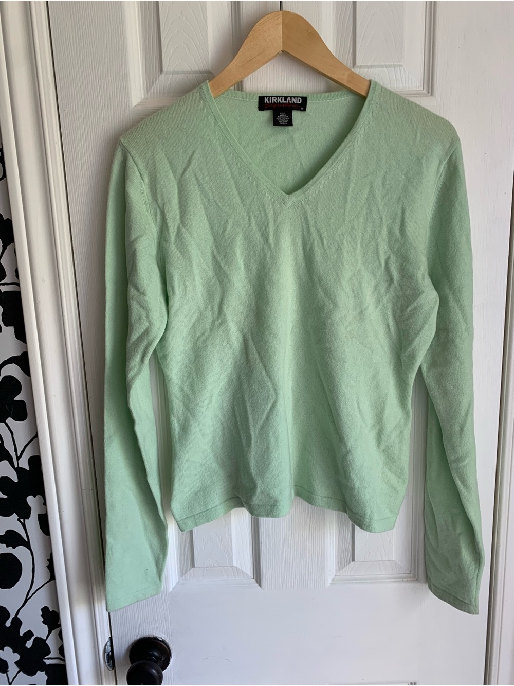 Kirkland Signature Light green Crewneck Cashmere Sweater soft cozy spring